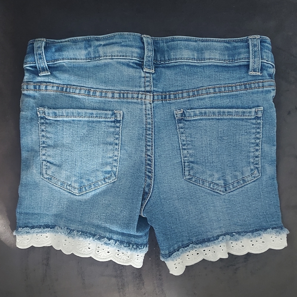 Cat & Jack, size medium 7/8, girl's denim shorts with eyelet hem - Picture 2 of 8
